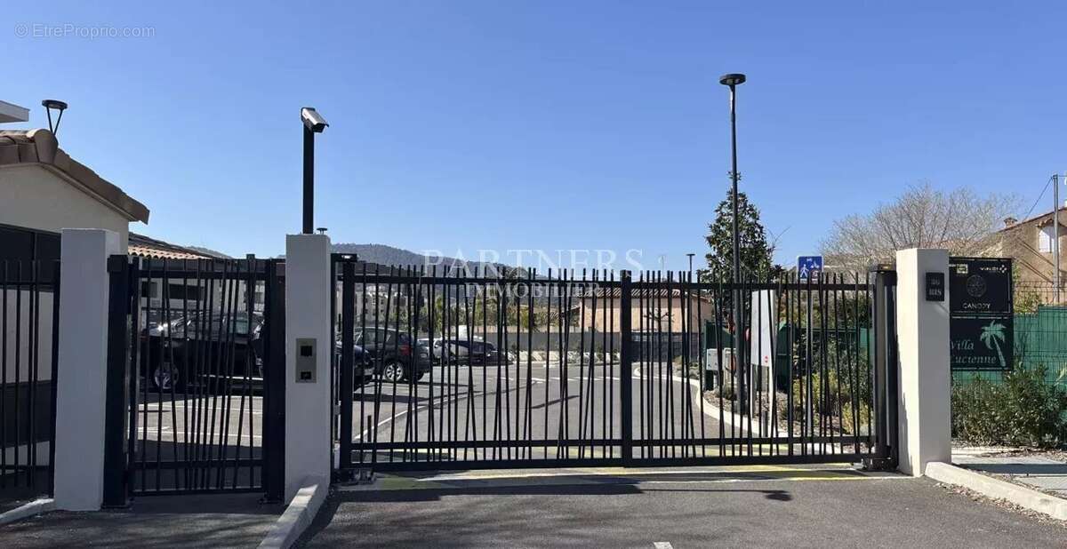 Appartement à HYERES