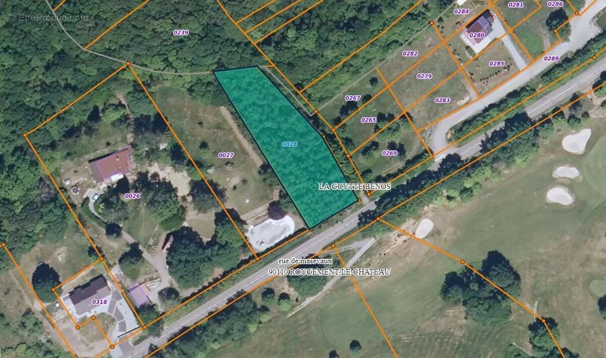 Terrain à ROUGEMONT-LE-CHATEAU
