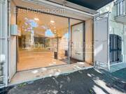 Photo 1 - Commerce à UZES