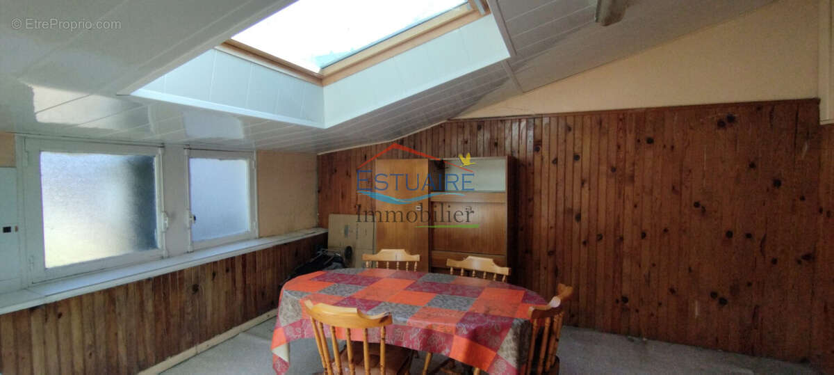 Maison à SAINT-ETIENNE-DE-MONTLUC