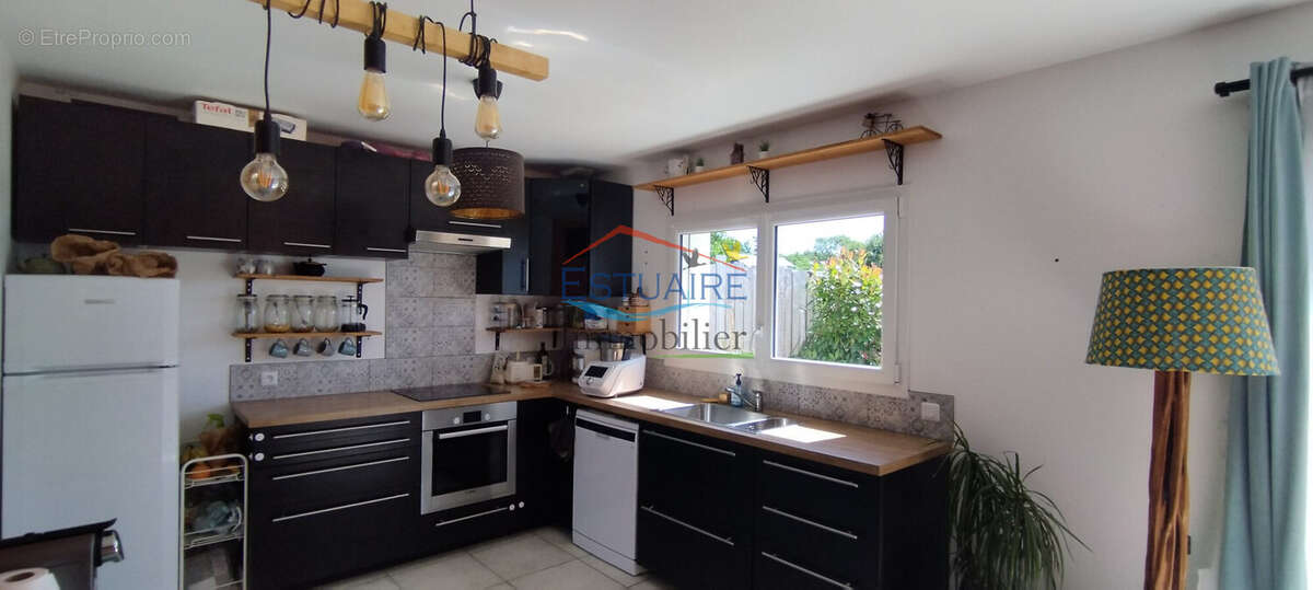 Maison à SAINT-ETIENNE-DE-MONTLUC