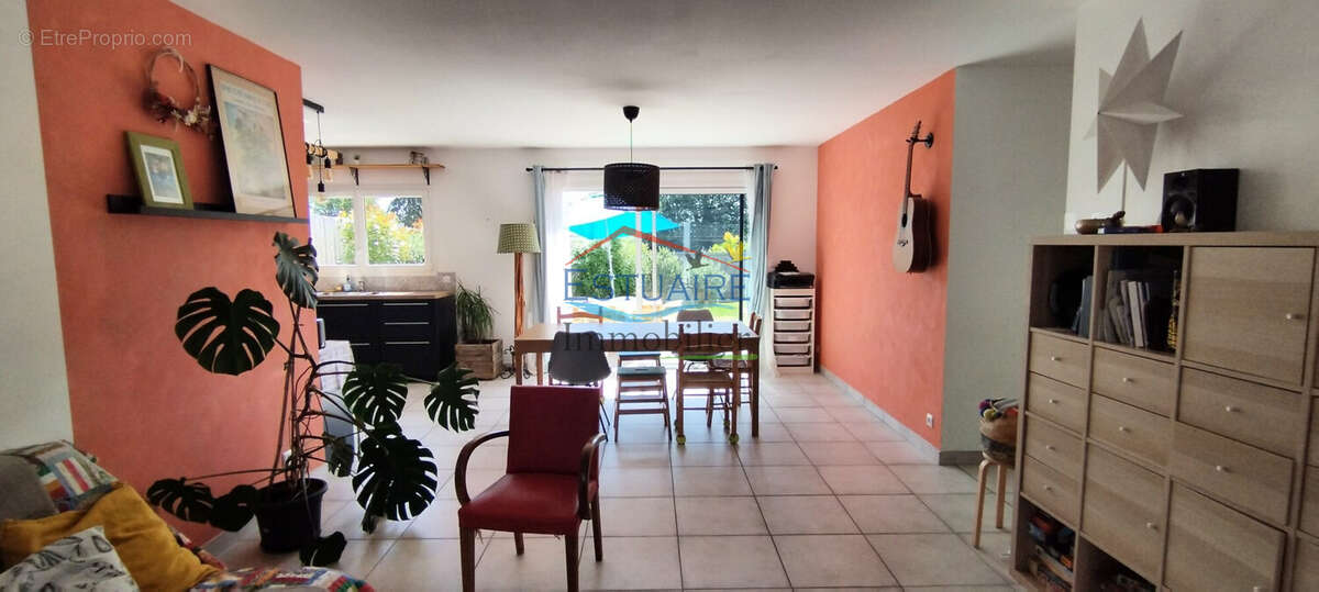 Maison à SAINT-ETIENNE-DE-MONTLUC