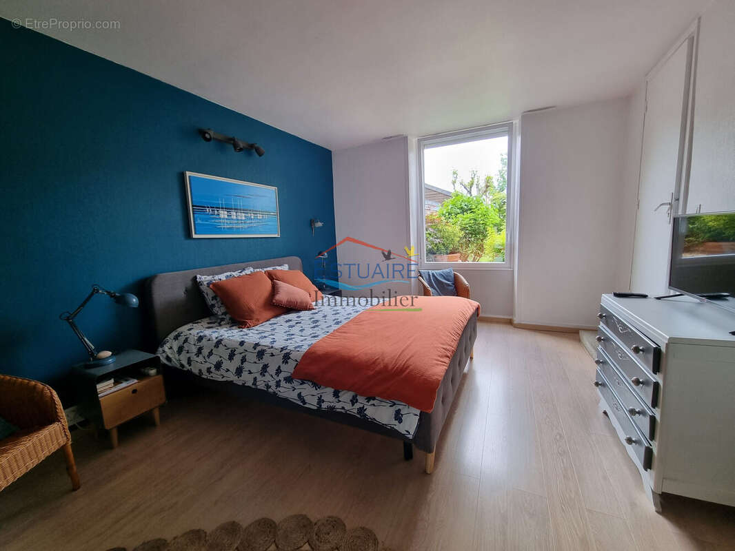 Maison à SAINT-ETIENNE-DE-MONTLUC