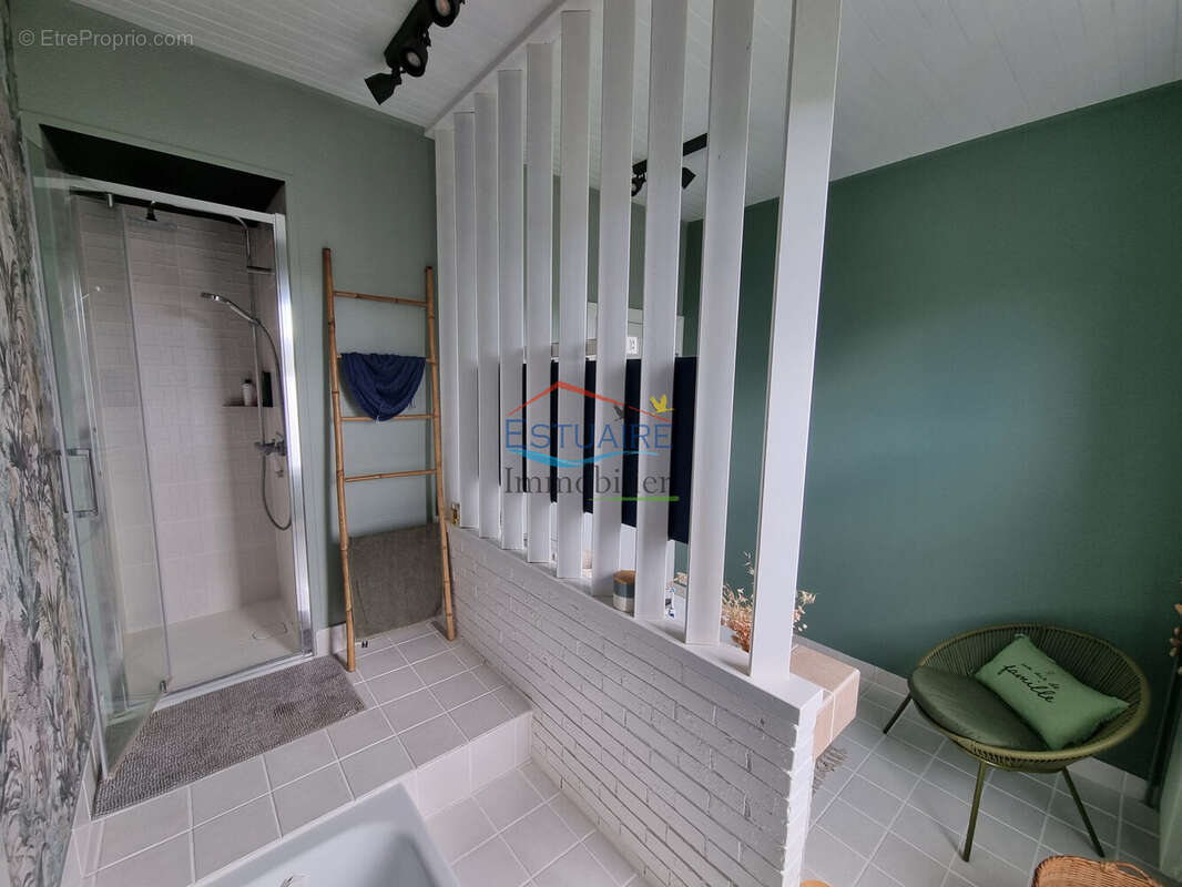 Maison à SAINT-ETIENNE-DE-MONTLUC