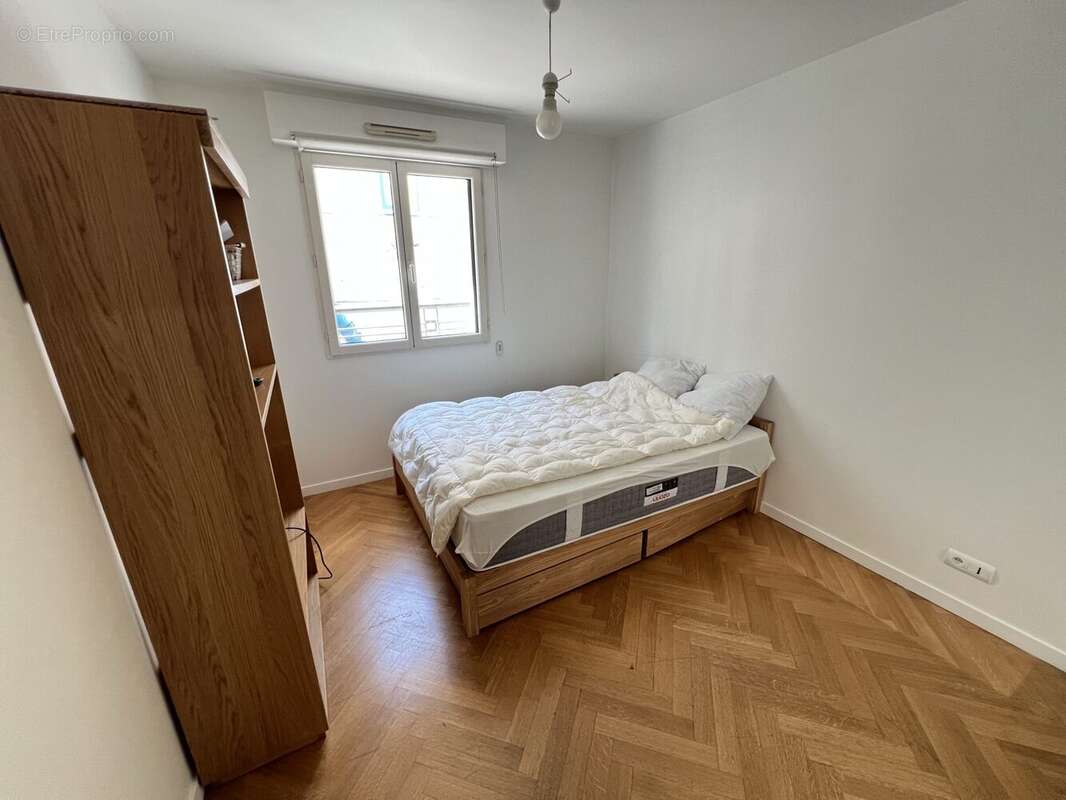 Appartement à PARIS-14E