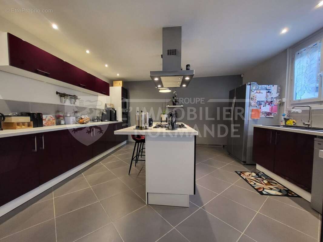 Maison à BONNIERES-SUR-SEINE