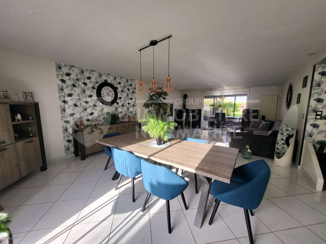 Maison à BONNIERES-SUR-SEINE