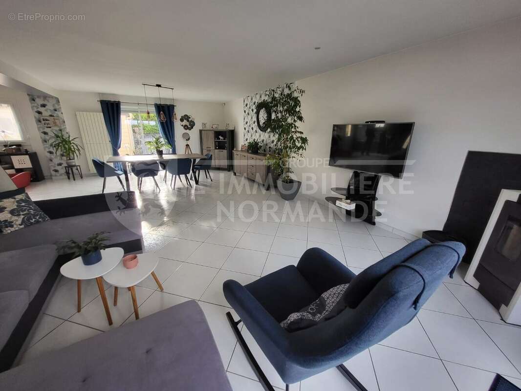 Maison à BONNIERES-SUR-SEINE