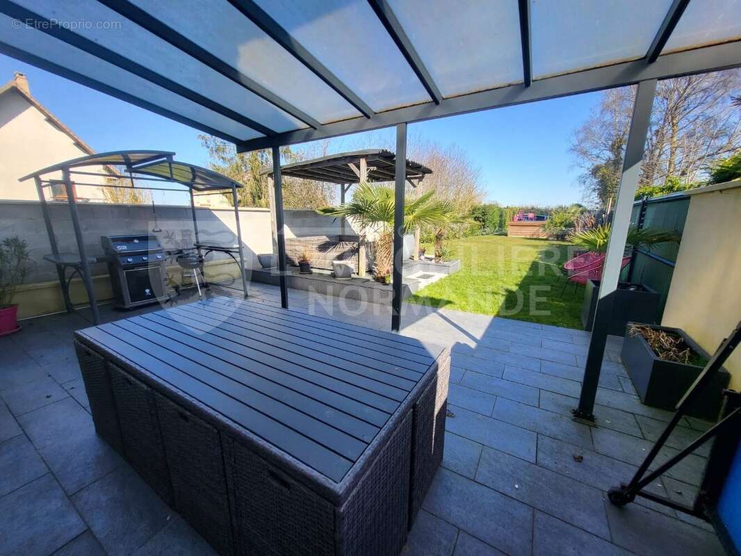 Maison à BONNIERES-SUR-SEINE