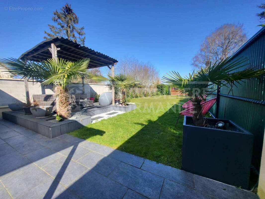 Maison à BONNIERES-SUR-SEINE