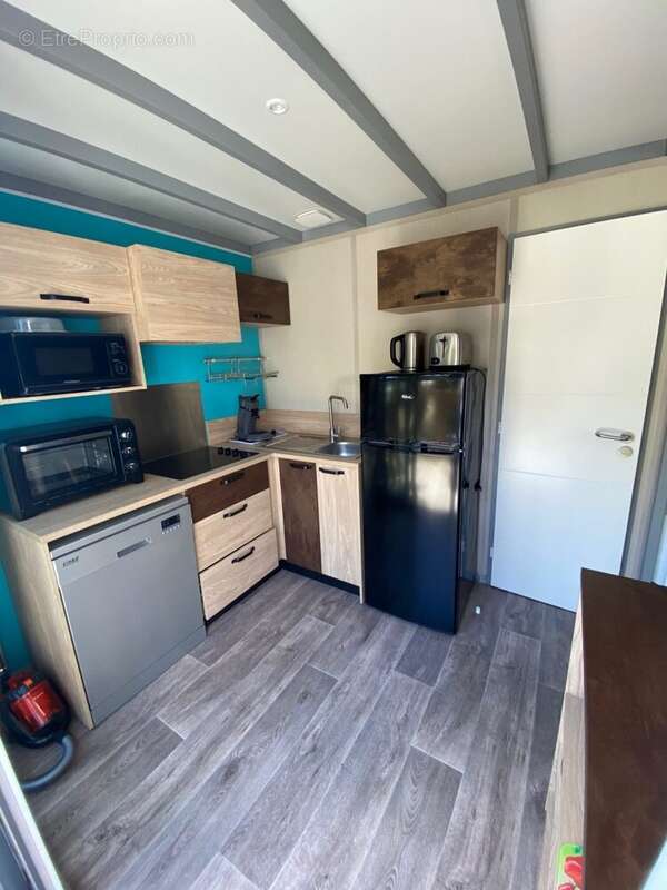 cuisine équipée - Maison à SAINT-HILAIRE-DE-RIEZ