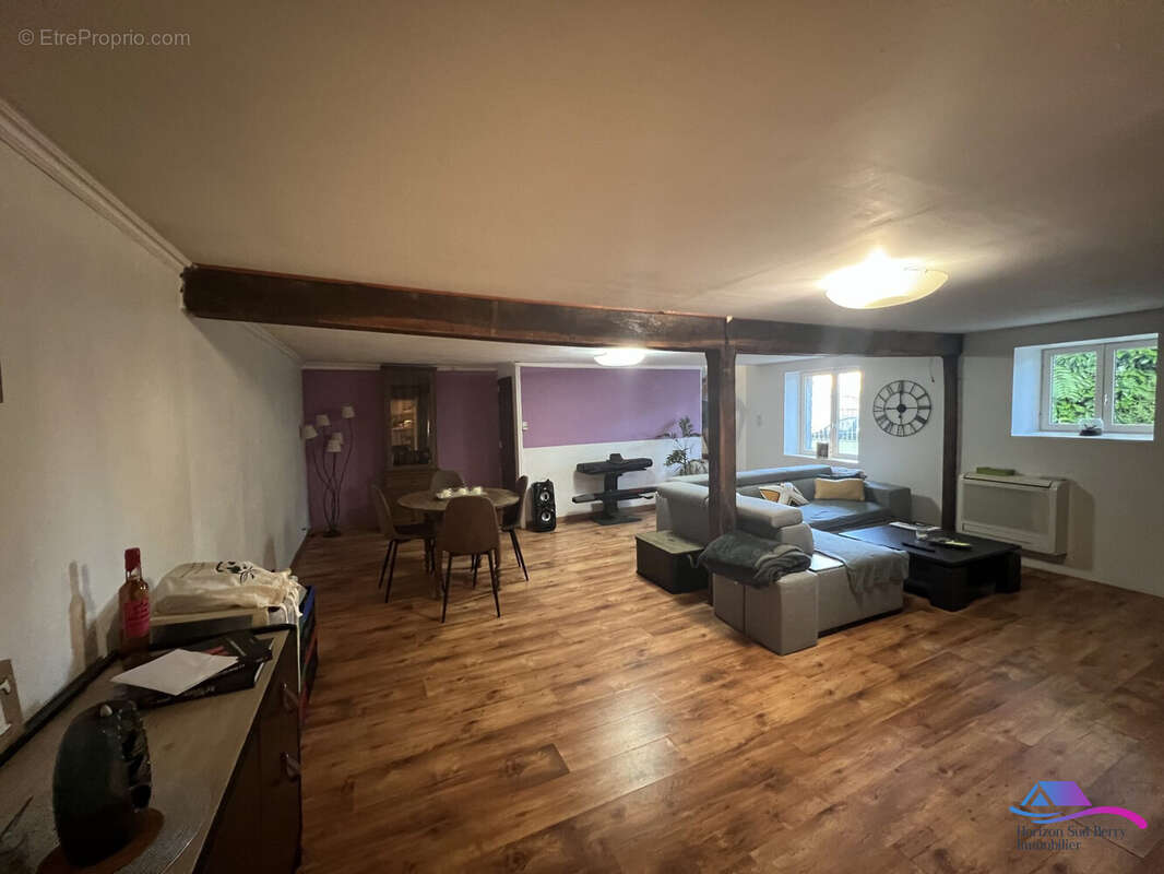 SALON - Maison à SAINT-BAUDEL