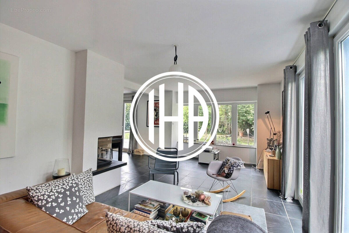 Maison à SAINTE-CROIX-EN-PLAINE