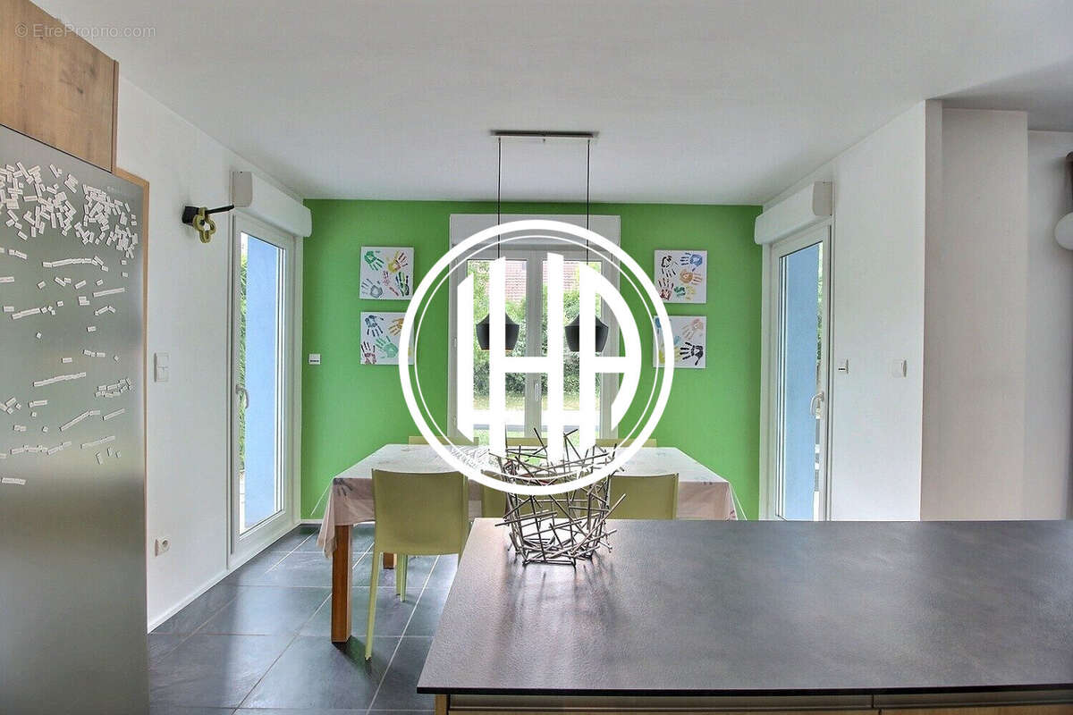 Maison à SAINTE-CROIX-EN-PLAINE