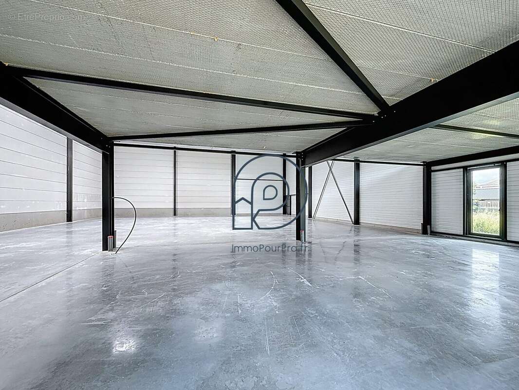 A6 - Commerce à LEERS