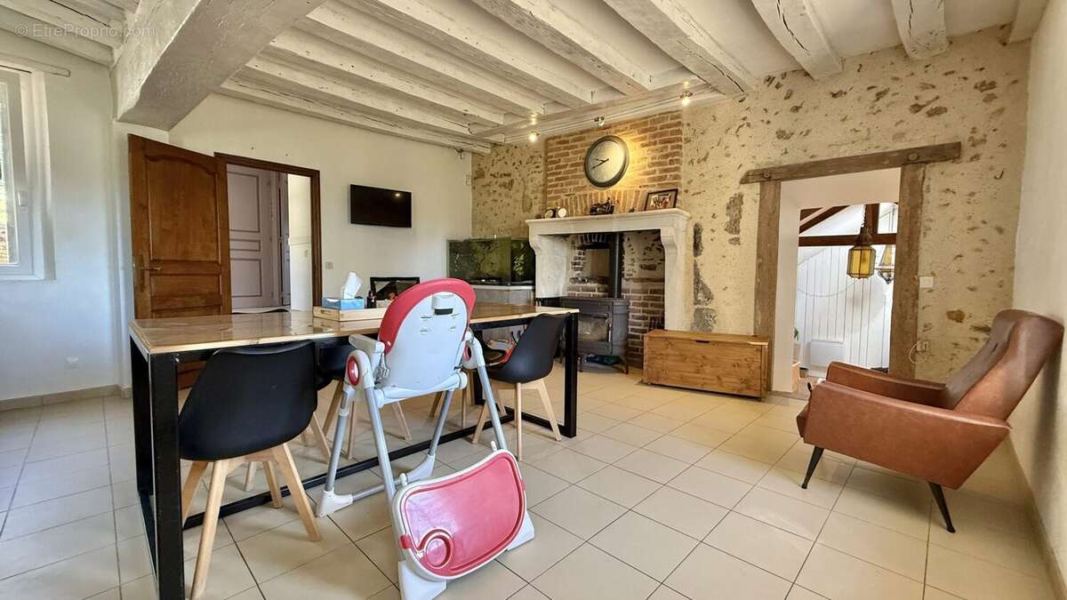 Maison à BONNETABLE