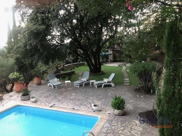 Maison à SAINT-ANTONIN-DU-VAR