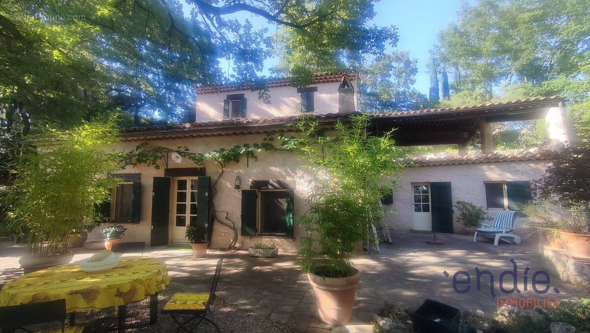 Maison à SAINT-ANTONIN-DU-VAR