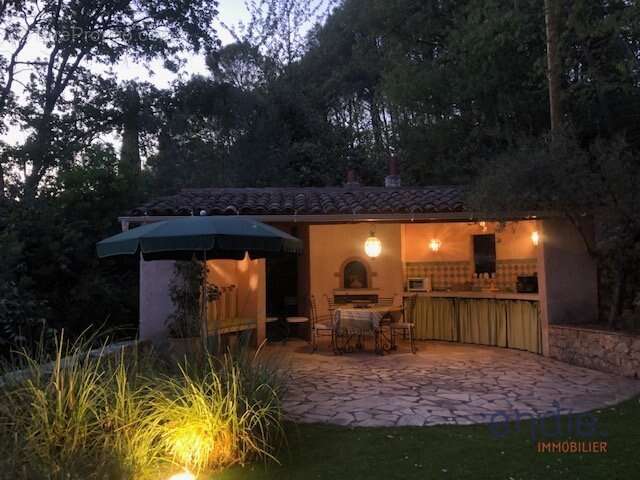 Maison à SAINT-ANTONIN-DU-VAR