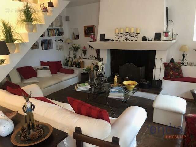 Maison à SAINT-ANTONIN-DU-VAR