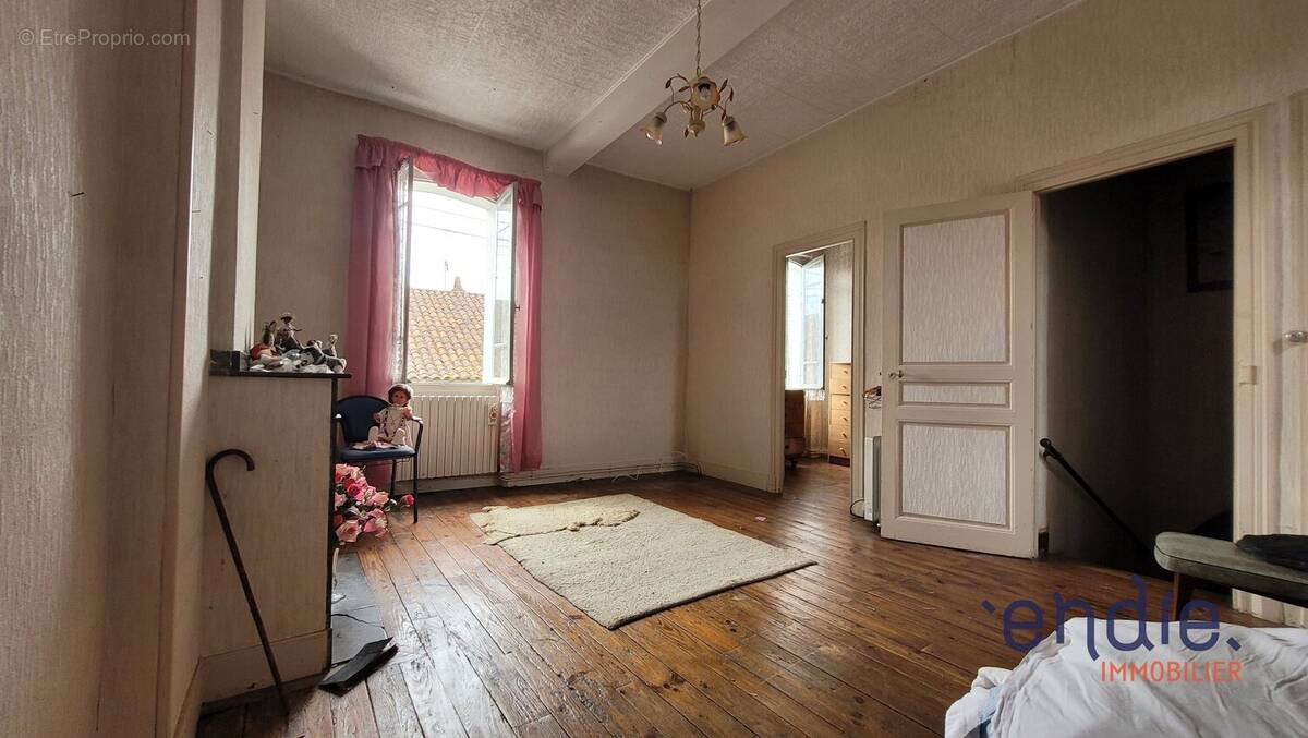 Maison à VIC-EN-BIGORRE