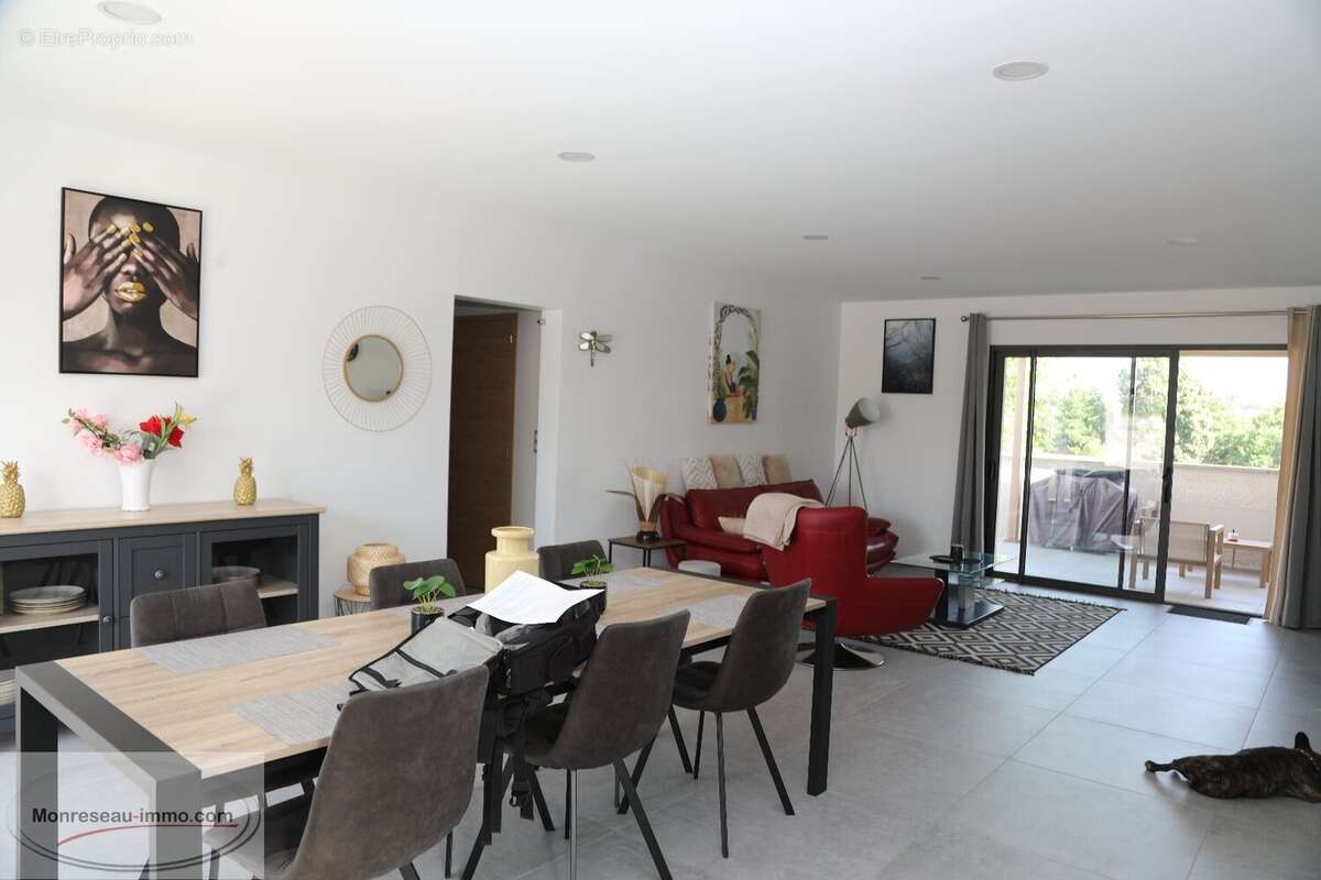 Maison à CRECHES-SUR-SAONE