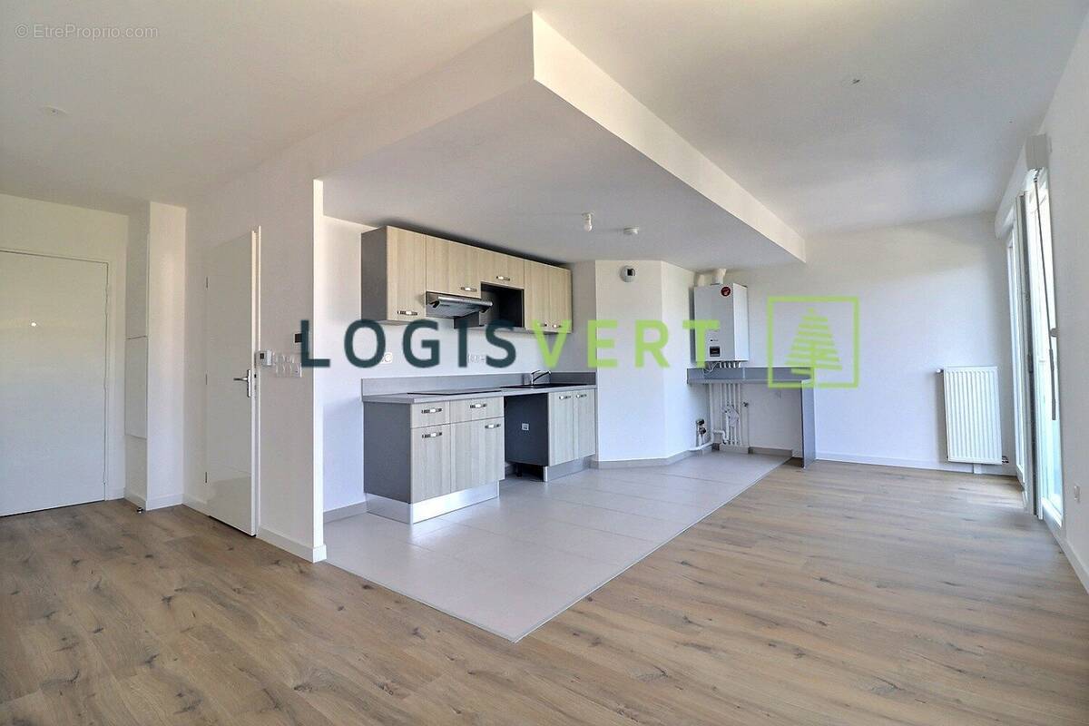 Appartement à BIEVRES