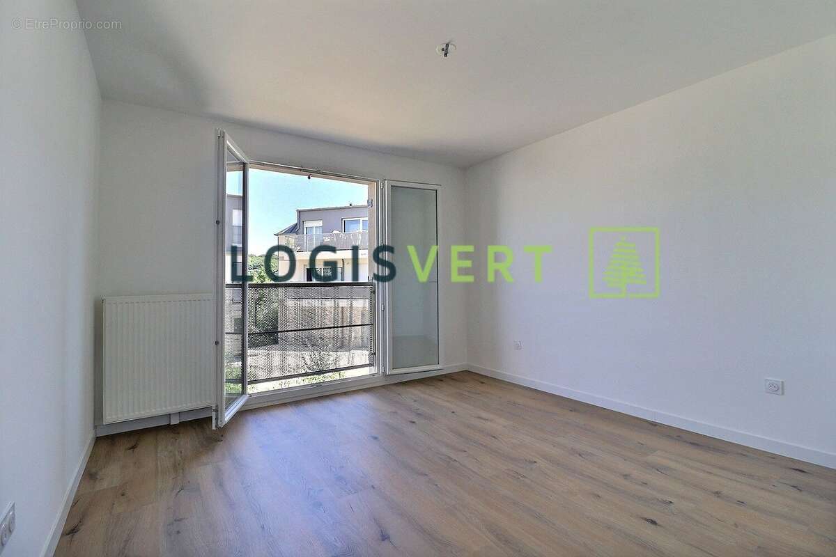 Appartement à BIEVRES