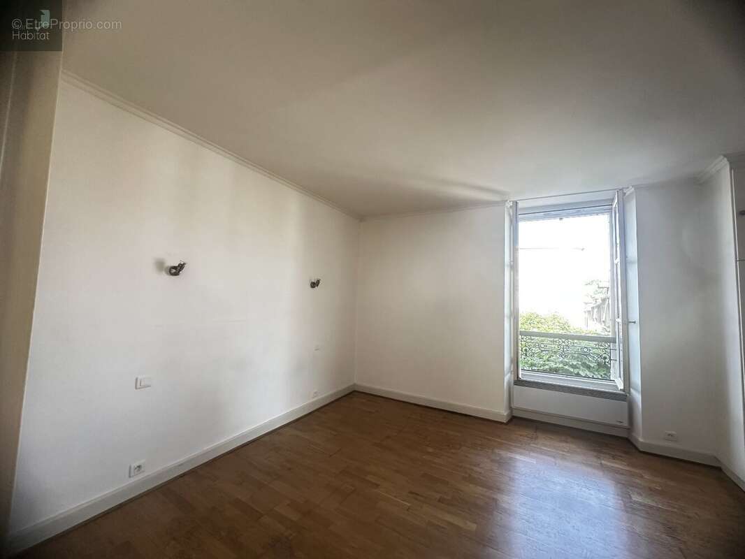 Appartement à MAURS