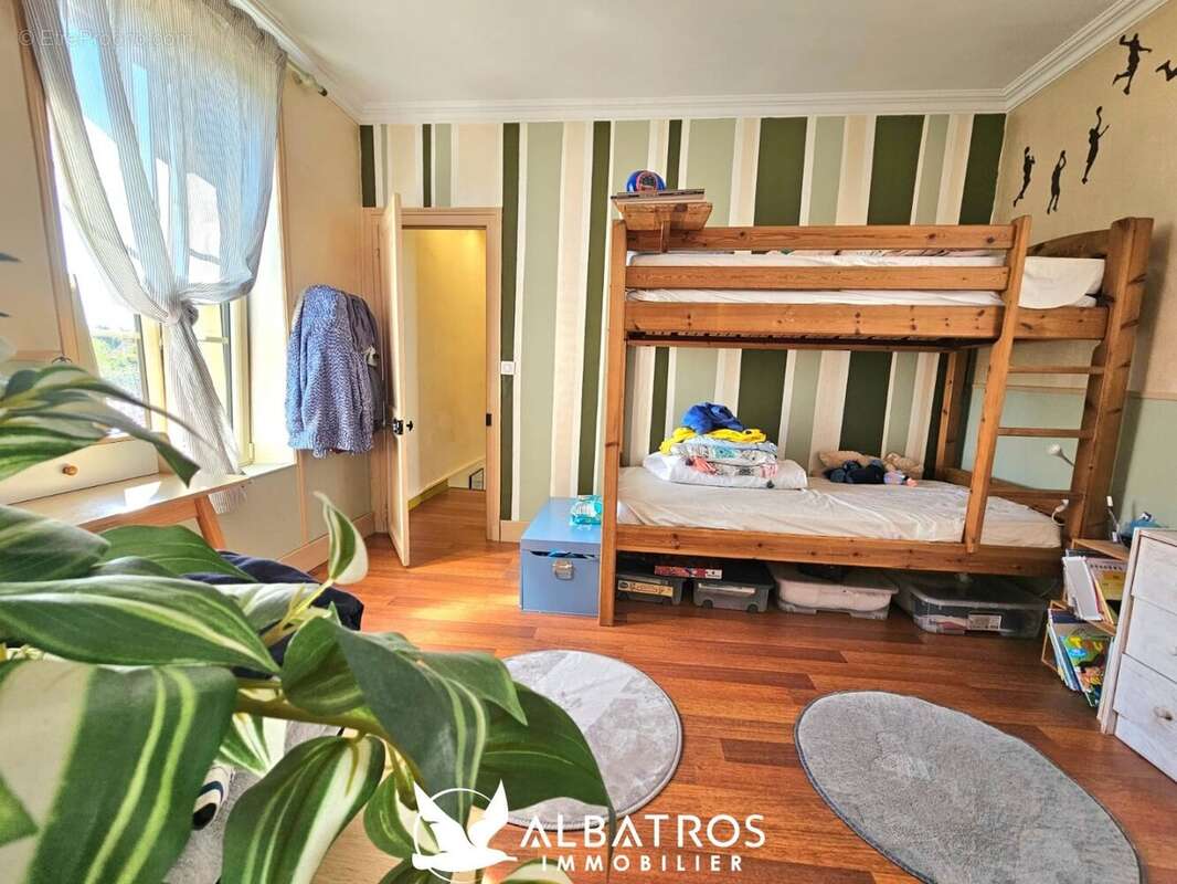 Maison à OUISTREHAM