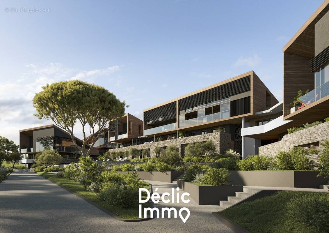 Appartement à CHATEAUNEUF-GRASSE