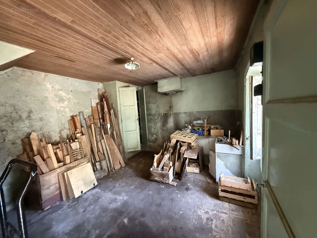 Maison à SAINT-JULIEN-CHAPTEUIL