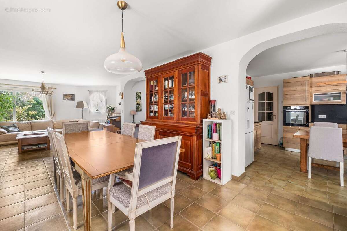 Maison à SEREZIN-DU-RHONE