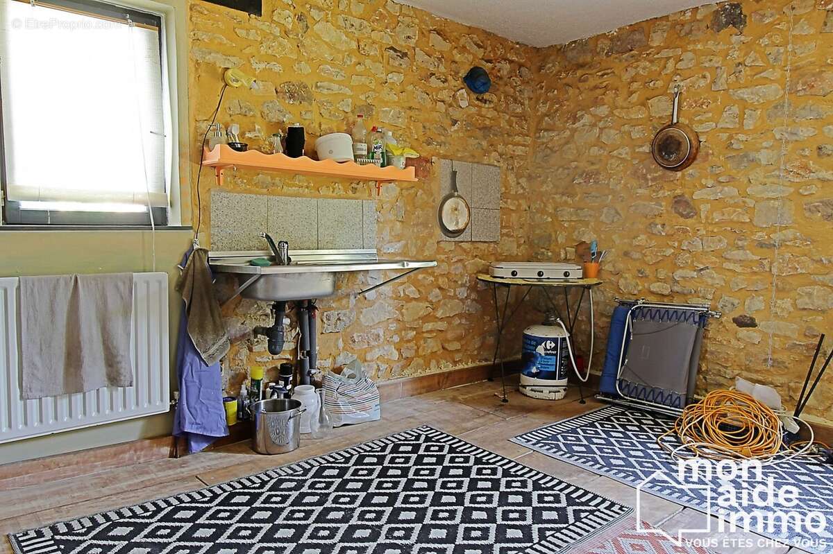 Maison à SALLES-DE-BELVES