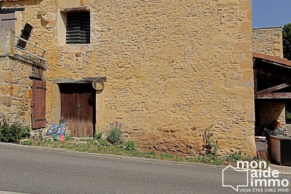 Maison à SALLES-DE-BELVES