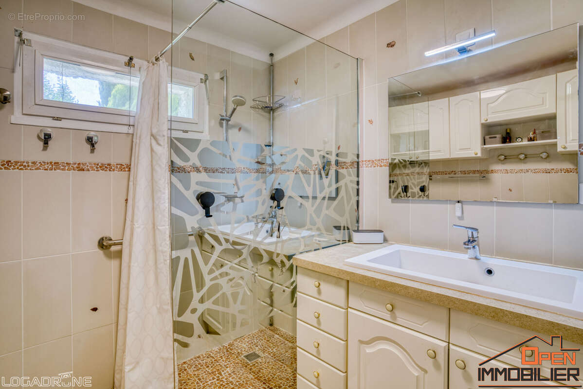 Commerce à SAINT-SYLVESTRE-SUR-LOT