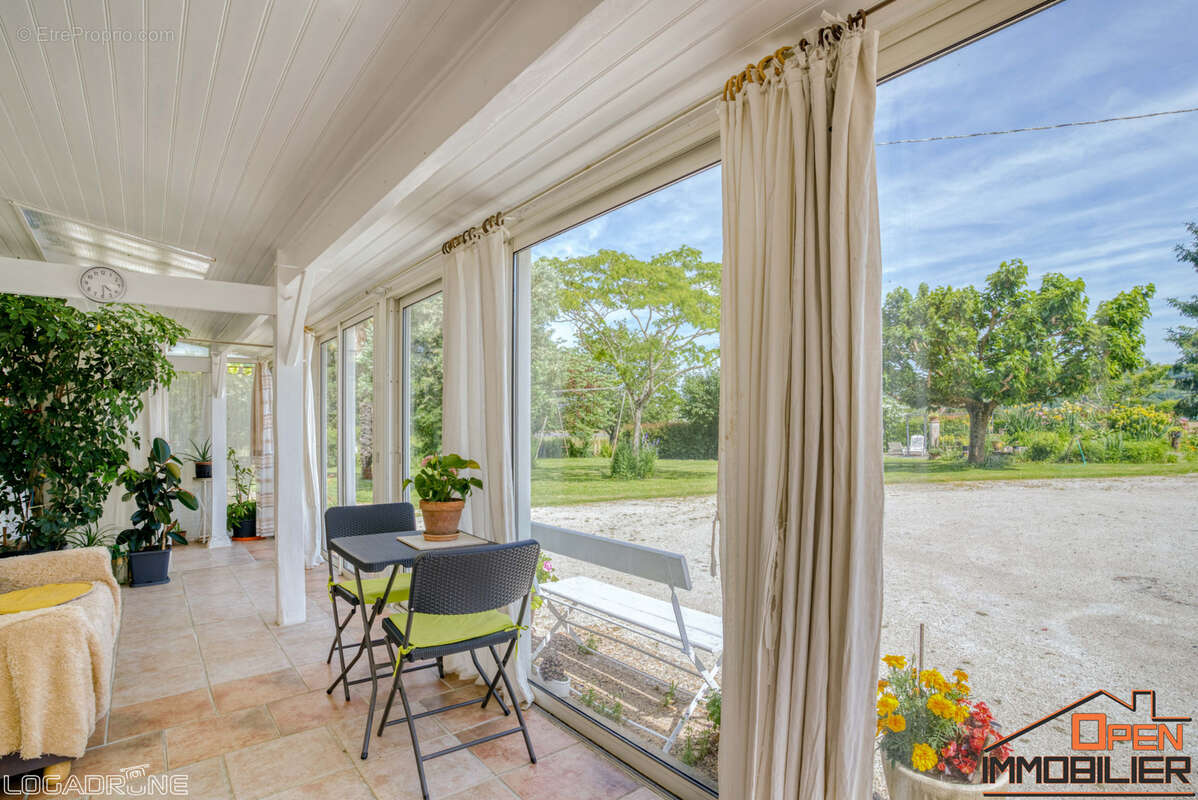 Commerce à SAINT-SYLVESTRE-SUR-LOT