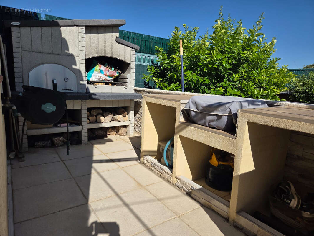 Maison à LA FARE-LES-OLIVIERS