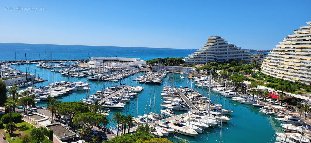 Appartement à VILLENEUVE-LOUBET