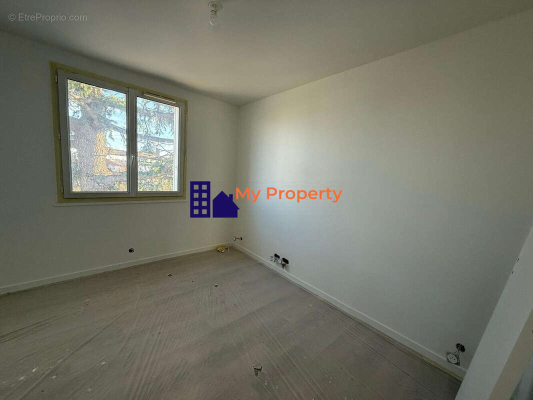 Appartement à HOUILLES