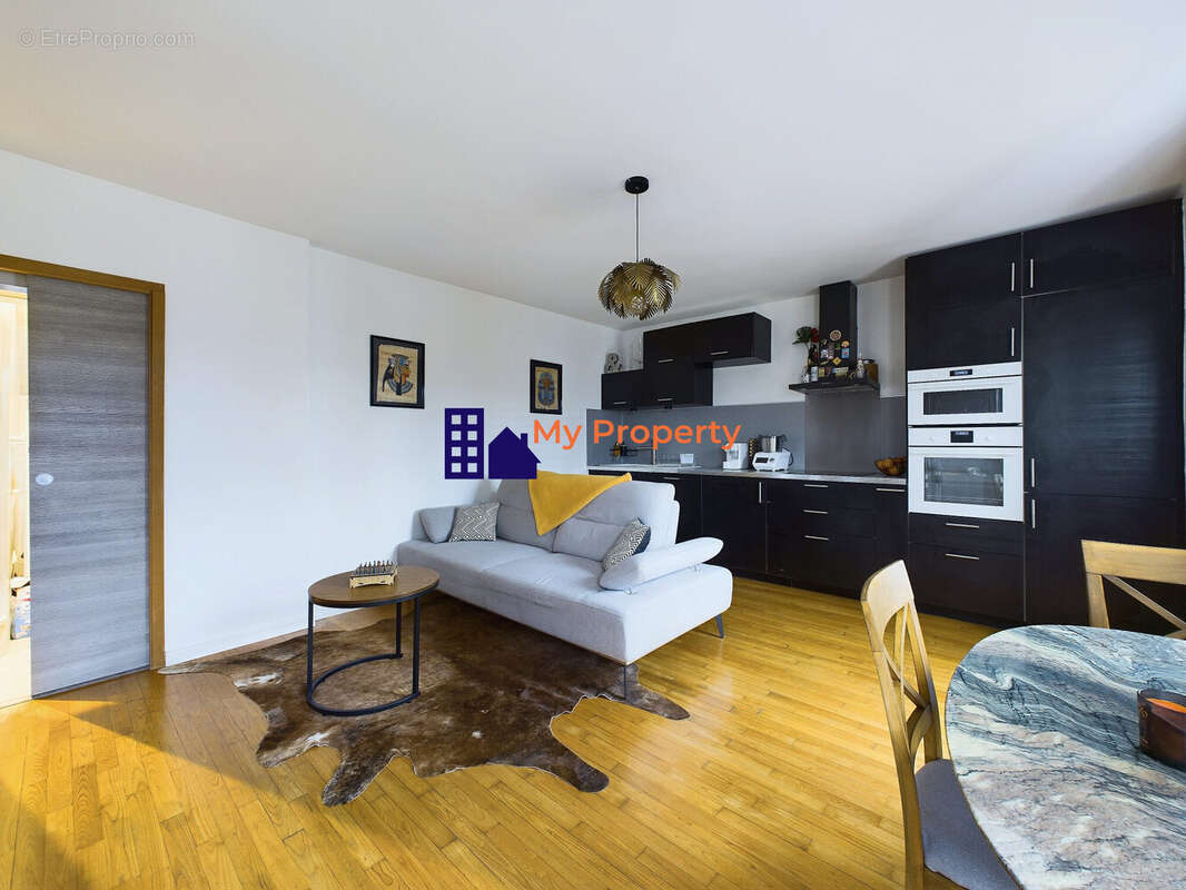 Appartement à HOUILLES