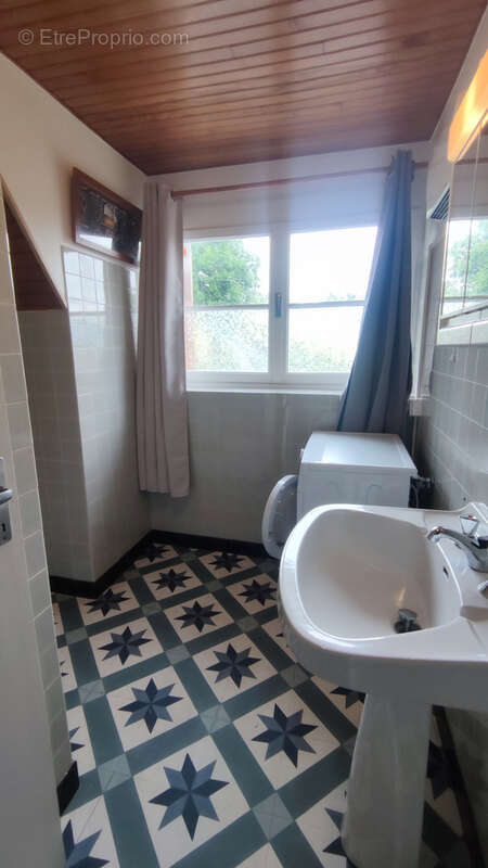 Maison à ENTRAYGUES-SUR-TRUYERE