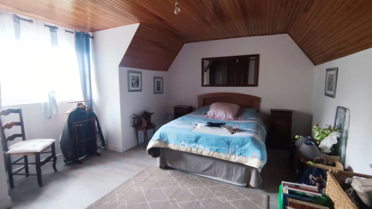 Maison à ENTRAYGUES-SUR-TRUYERE