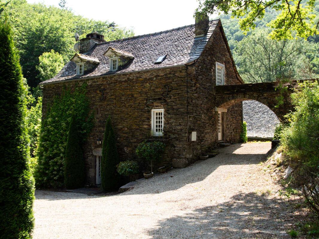 Maison à COUBISOU