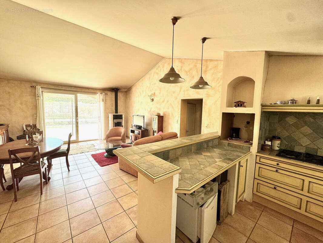 Maison à VAISON-LA-ROMAINE