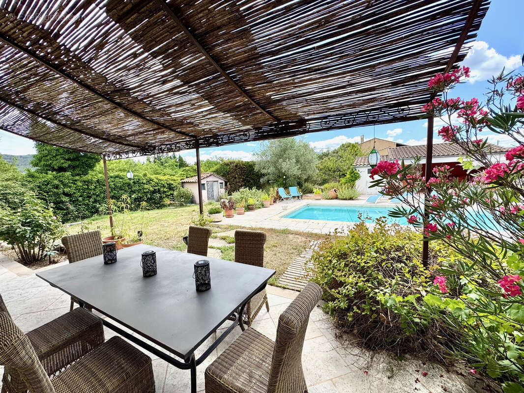 Maison à VAISON-LA-ROMAINE