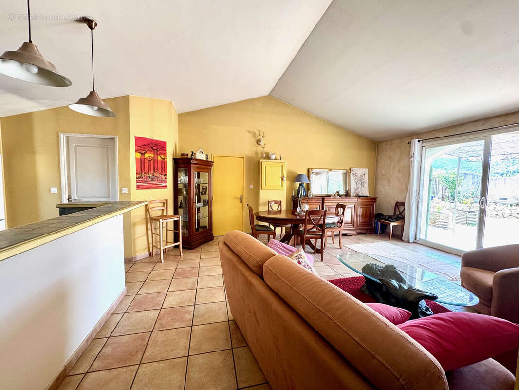 Maison à VAISON-LA-ROMAINE