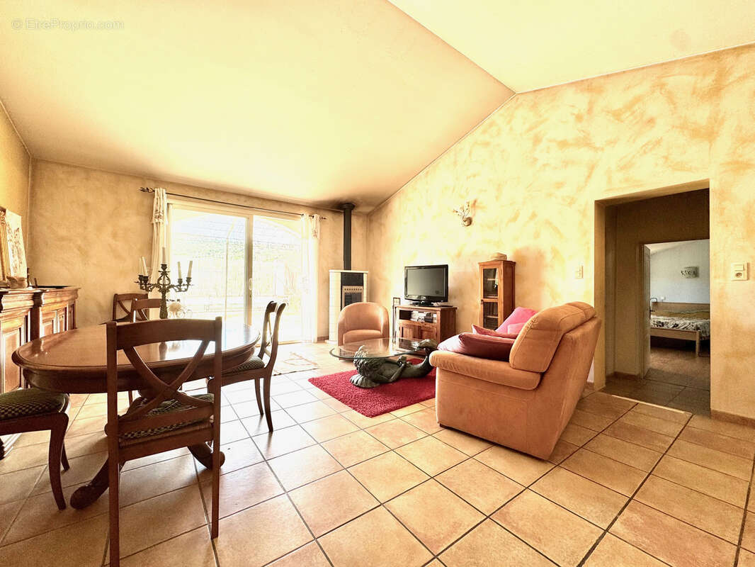 Maison à VAISON-LA-ROMAINE