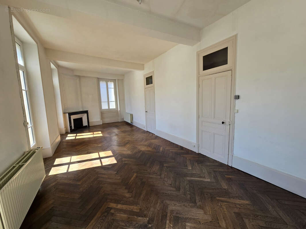 Appartement à ROMANS-SUR-ISERE