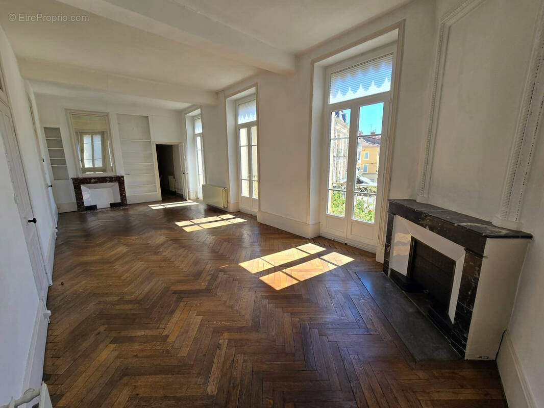 Appartement à ROMANS-SUR-ISERE